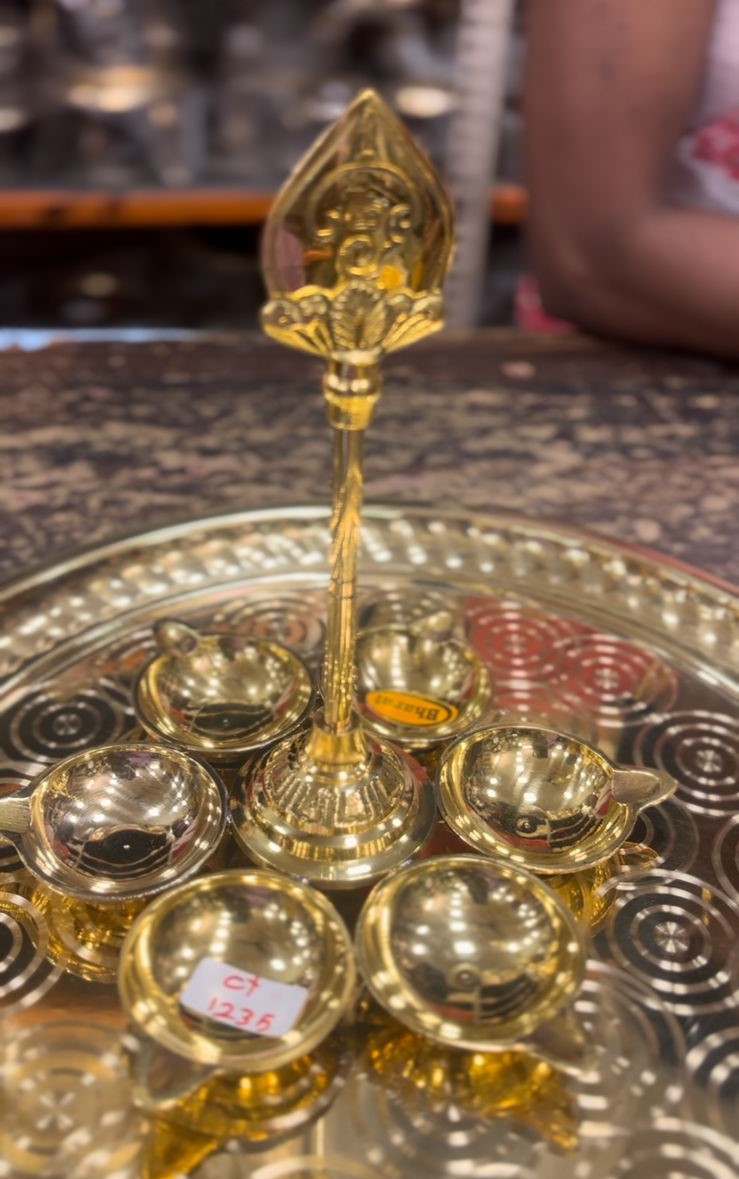 Che011_Brass Lord Murugar Shashti Diya with stand_Rs.1235